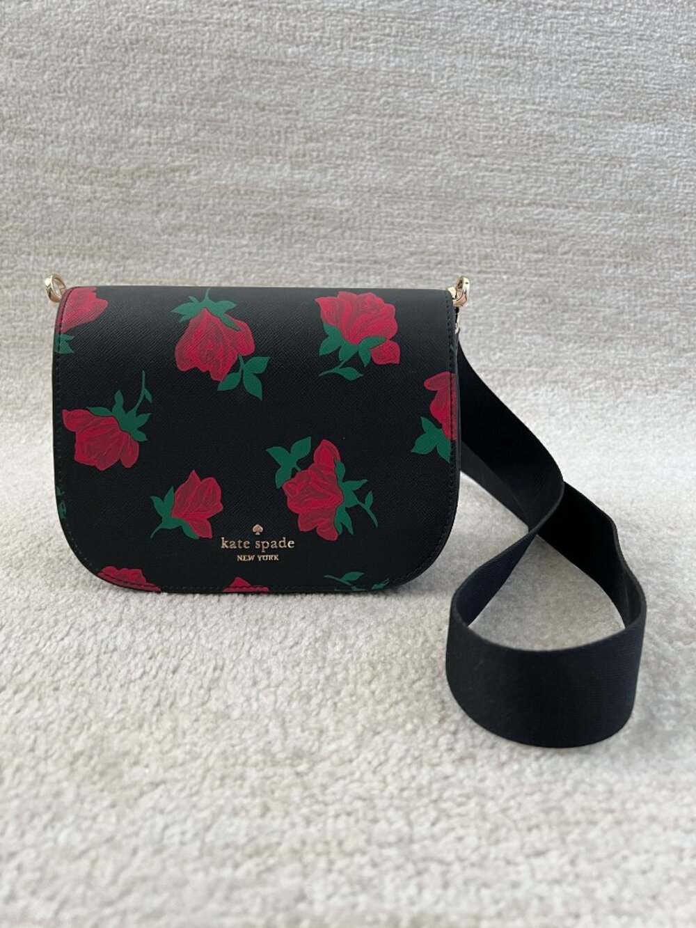 Kate Spade Madison Rose Toss Printed Saddle Bag Crossbody Black Red Floral KE533